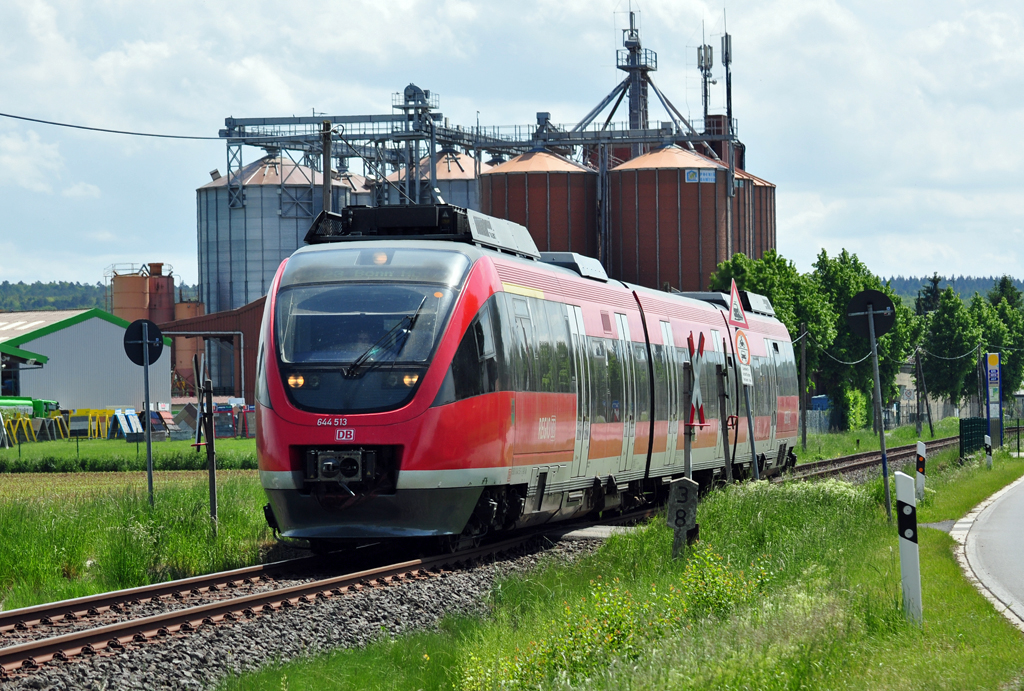 644 513 RB23 nach Bonn, von Bad Mnstereifel bei Stotzheim - 20.05.2012