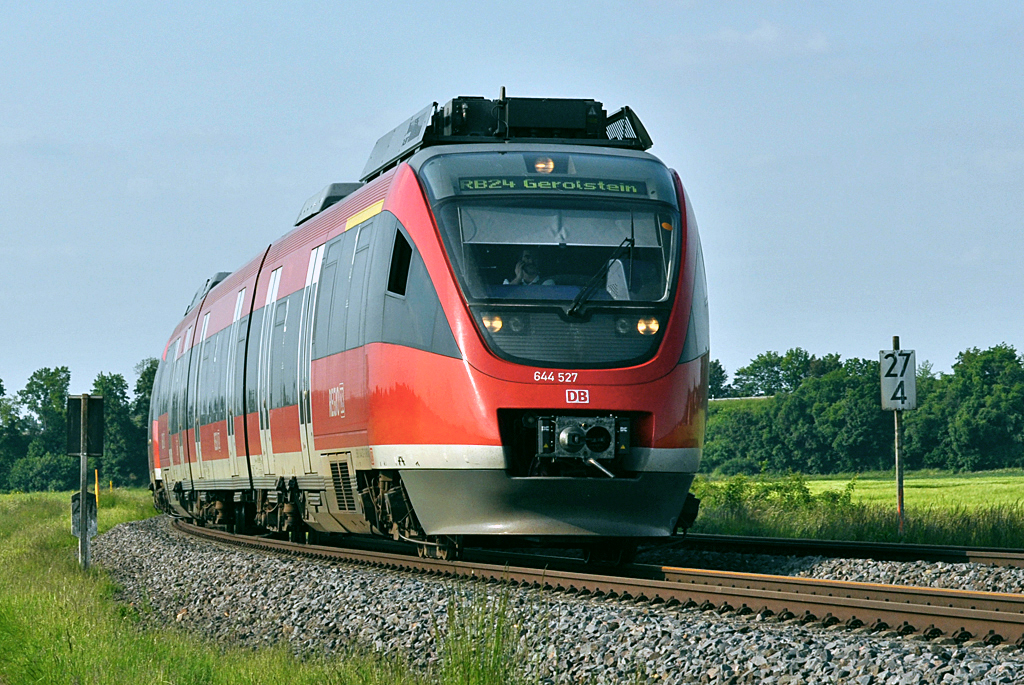 644 527 RB24 unterwegs nach Gerolstein kurz vor Euskirchen - 03.06.2013