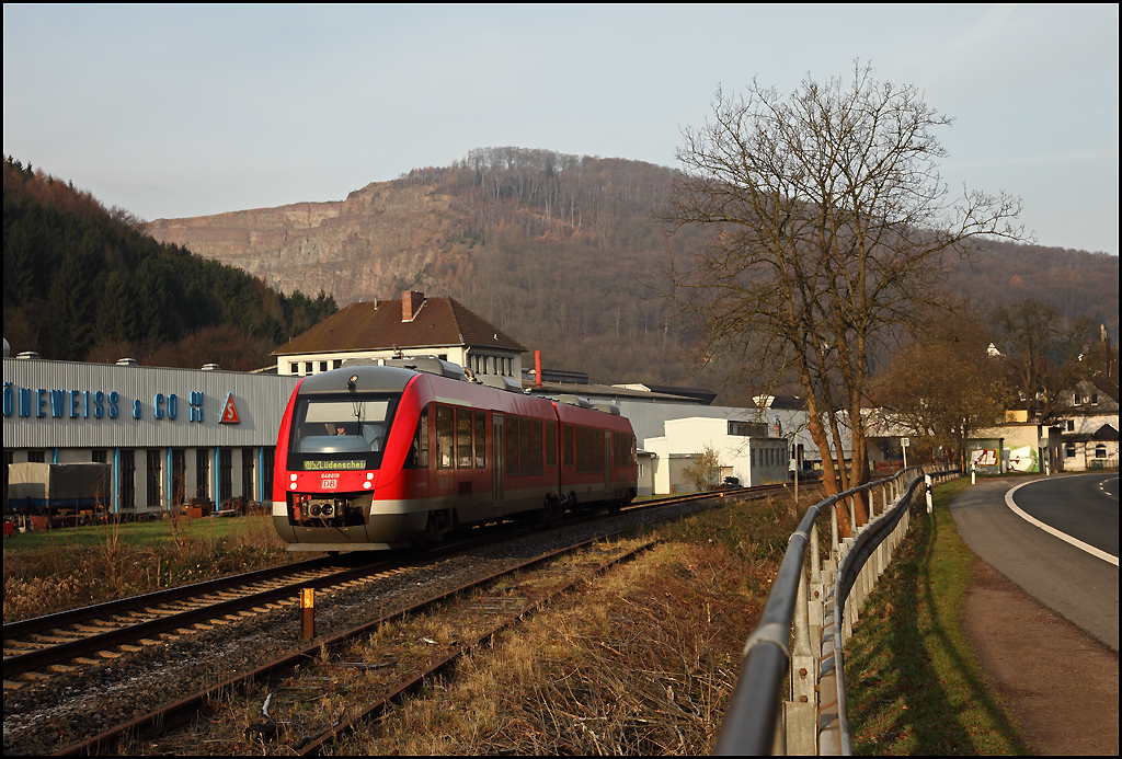 648 119 ist als RB52  VOLMETALBAHN  nach Ldenscheid unterwegs. Hier bei Dahl. (27.11.2010)