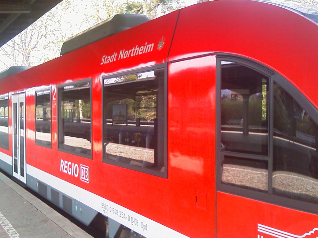 648 254  Stadt Northeim  wartet auf den n�chsten Einsatz Richtung Holzminden am 24.04.2010 in Bad Harzburg