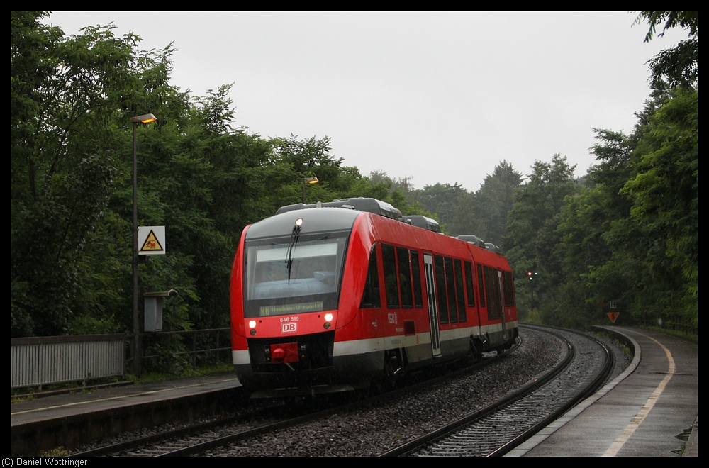 648 819 legt am 06.08.2010 einen kurzen Zwischenstopp in Nrnberg-Erlenstegen ein.