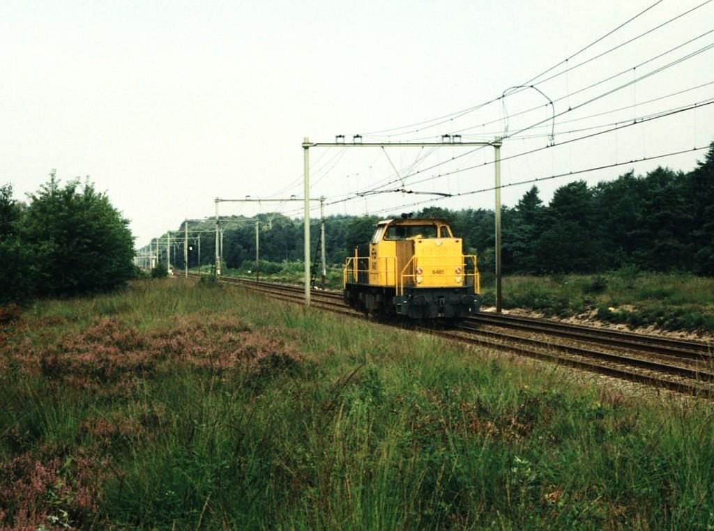 6481 als Lokzug bei Ginkel am 23-8-1996. Bild und scan: Date Jan de Vries.