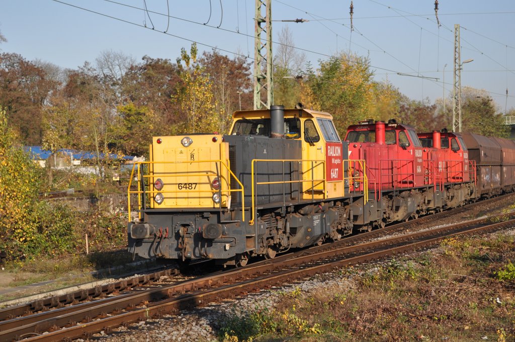 6487, 6404 und 6497 (BR 264) von Railion DB Logistics am 08.11.2009 in Wesel Richtung Oberhausen