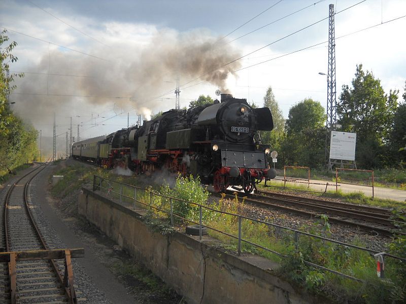 65 1049-9 und 50 3610 mit dem DPE 88776 bei der Ausfahrt in Chemnitz Richtung D�beln.