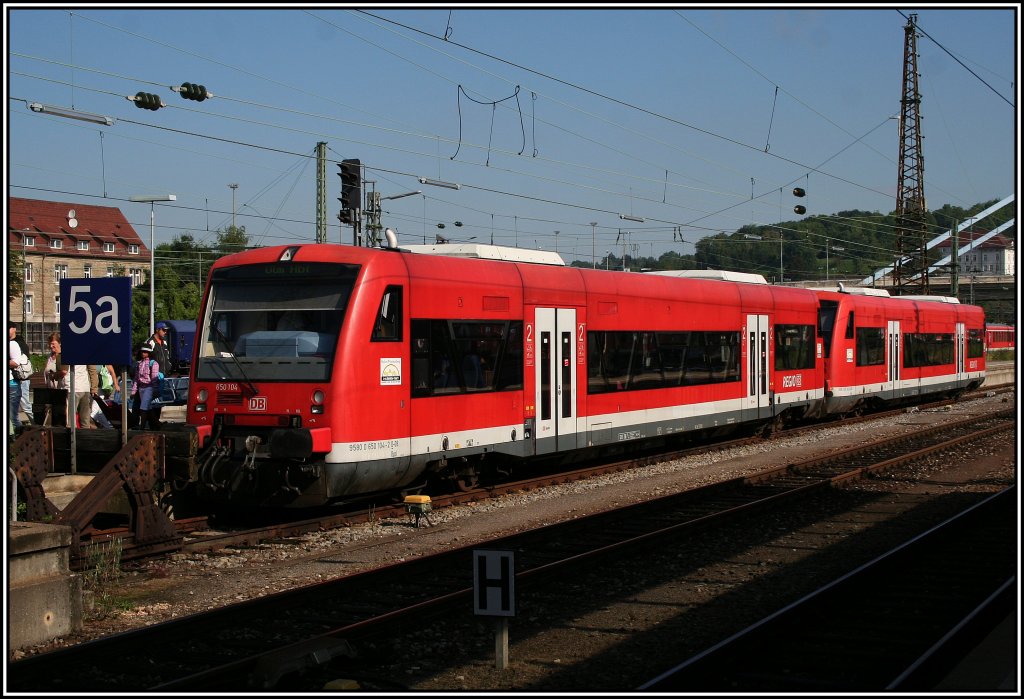 650 102 und 650 104 werden in Krze nach Ellwangen aufbrechen, Ulm Hbf, 07.08.10