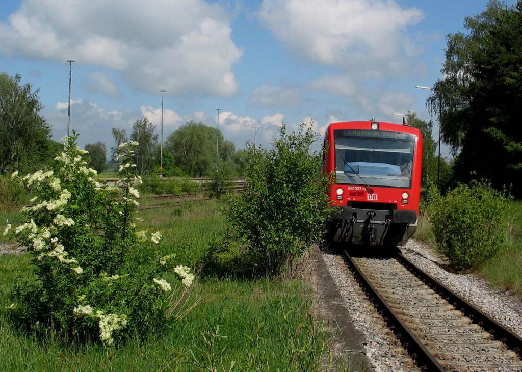 650 327-0 in Laupheim West am 18. Mai 2007.