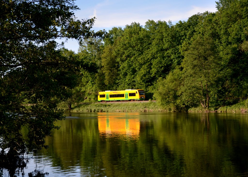 650 670 (VT 37) als RB nach Schwandorf am 06.06.2013 bei Chamerau.