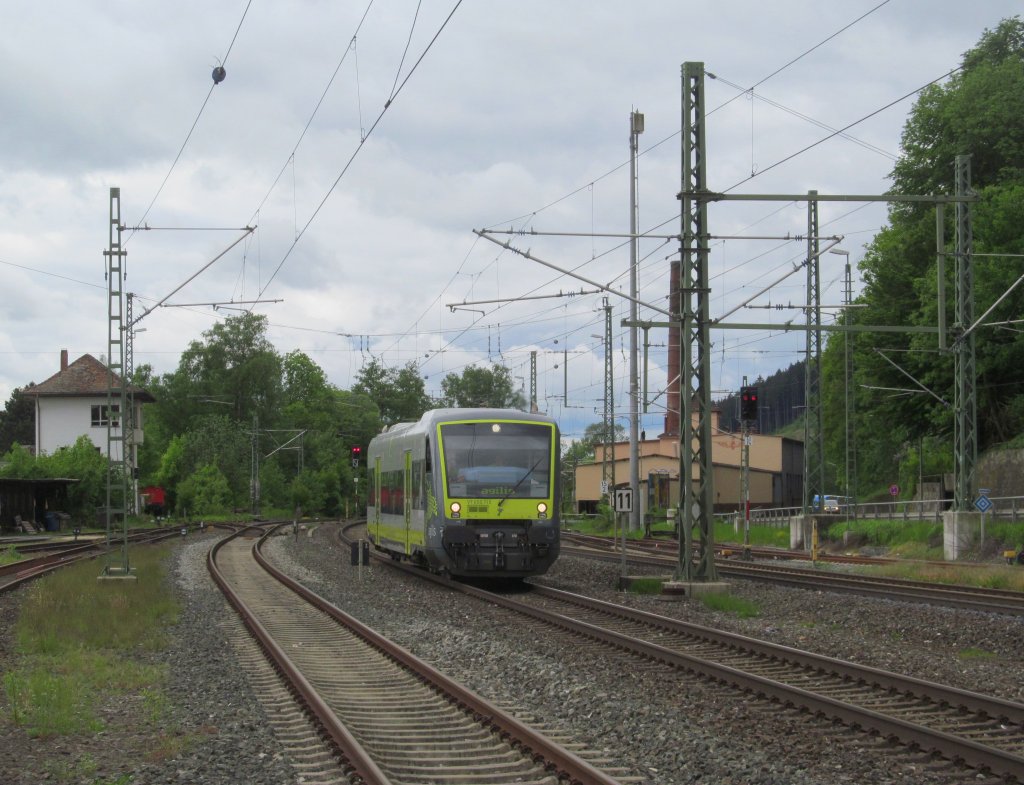 650 715  Stadt Naila  von Agilis durchfhrt am 20. Mai 2013 Kronach in Richtung Saalfeld.