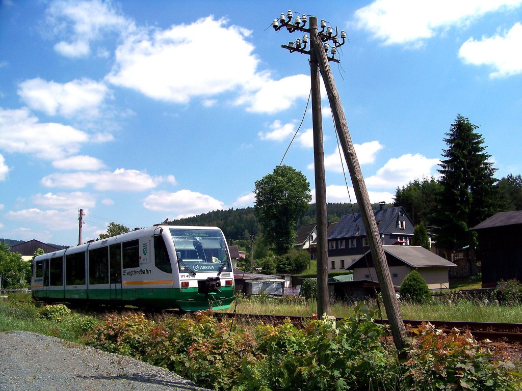654 045 (VT45) als VBG83120 in Klingenthal, 24.6.010.