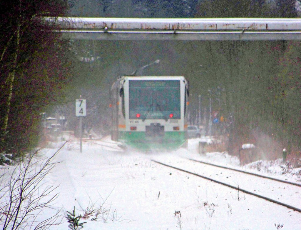 654 046 (VT46) als VBG83120 in Klingenthal, 14.1.010.