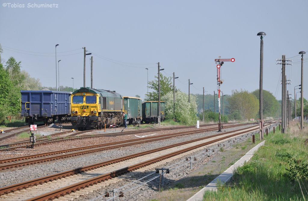 66005 von Freightliner am 01.05.2012 in Grosteinberg abgestellt