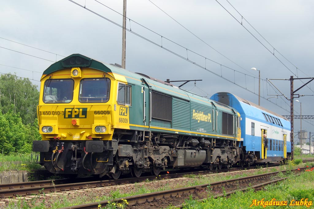 66009 + B16mnopux als Personenzug 77209 von Poznań Franowo nach Poznań Głwny, Poznań Franowo, 1.6.2013