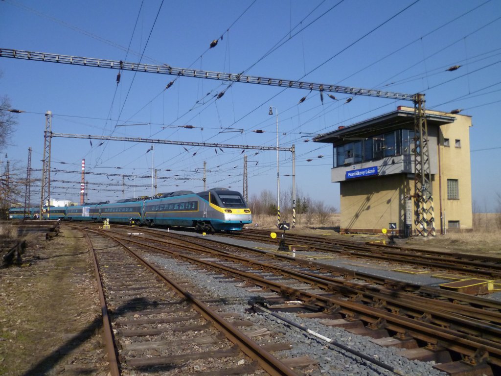 681 004-8 bei der Ausfahrt am 17.03.12 in Frantikovy Lzne. 

