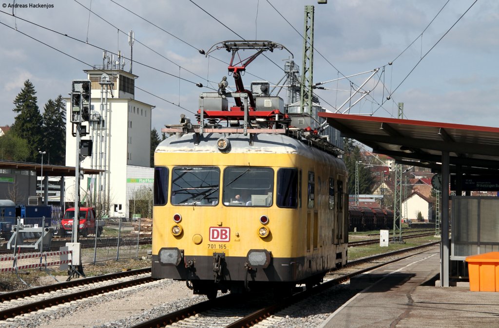 701 165-3  als Mess Nbz 91681 (Karlsruhe Hbf-Konstanz) in Donaueschingen 5.4.11