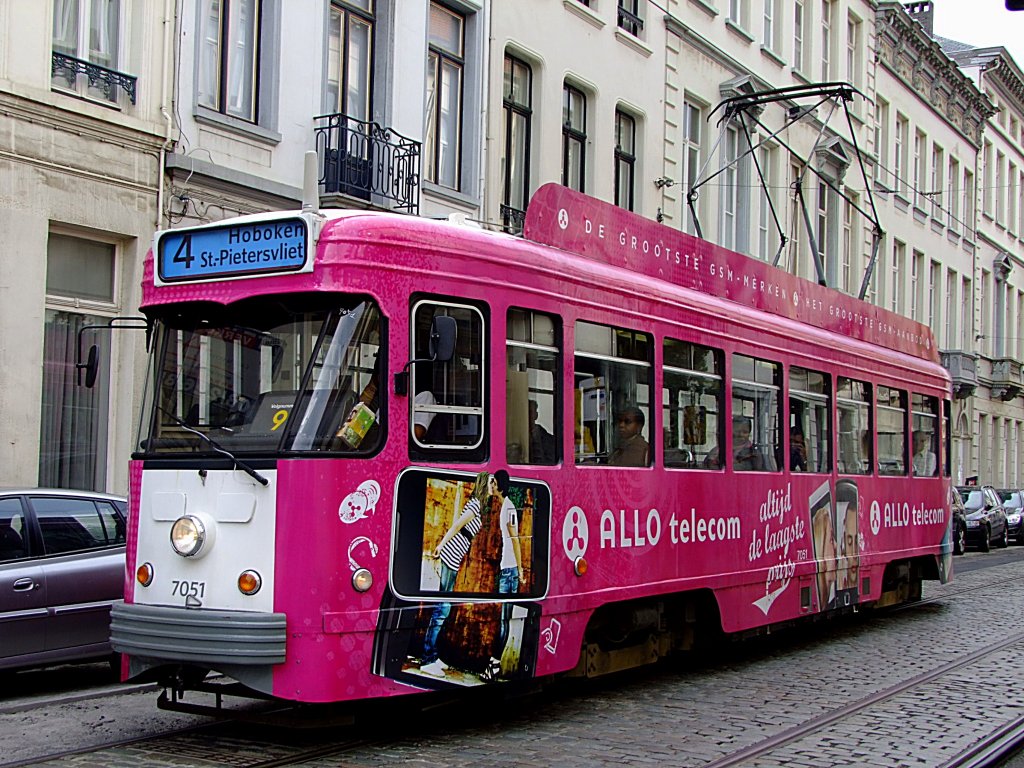 7051 ist als Lijn4 Richtung St.Pietersvliet unterwegs;110831