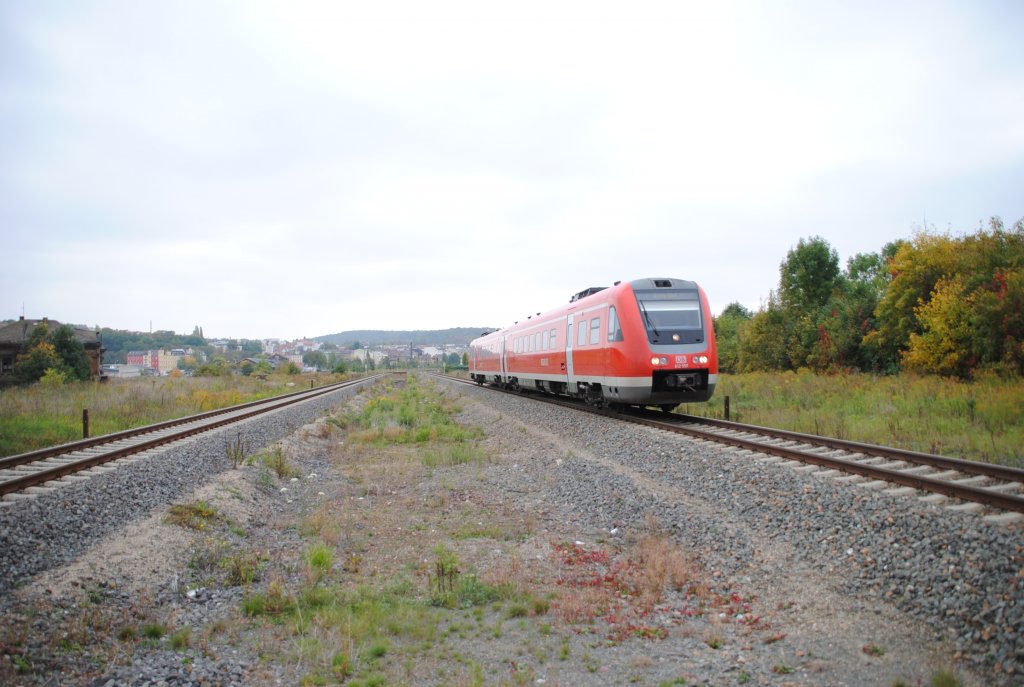 7.10.2010 13:52 DB AG Baureihe 612 557 als RE aus Hof (Saale) nach Gera bei der Einfahrt in den Bahnhof Gera Sd.