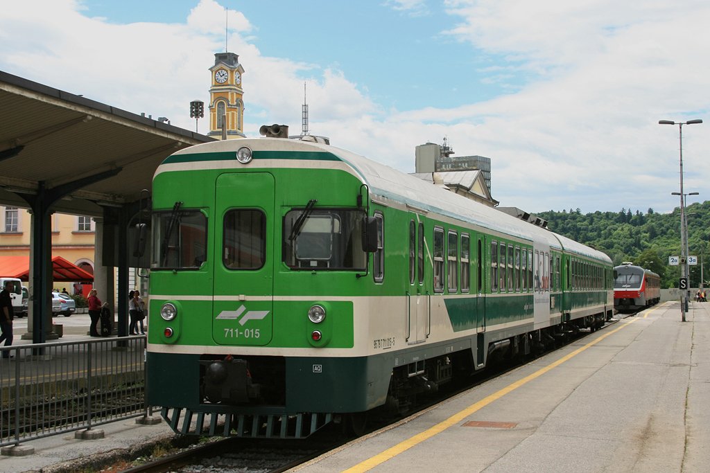 711 015 am 01.06.2010 in Ljubljana.