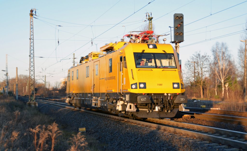 711 207 fuhr am 06.01.12 durch Leipzig-Thekla Richtung Engelsdorf Rbf.

