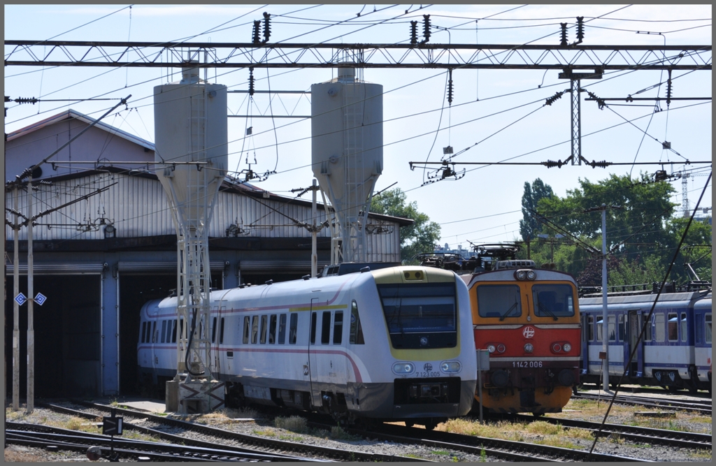 7123 005 und 1142 006 in Zagreb. (03.07.2011)
