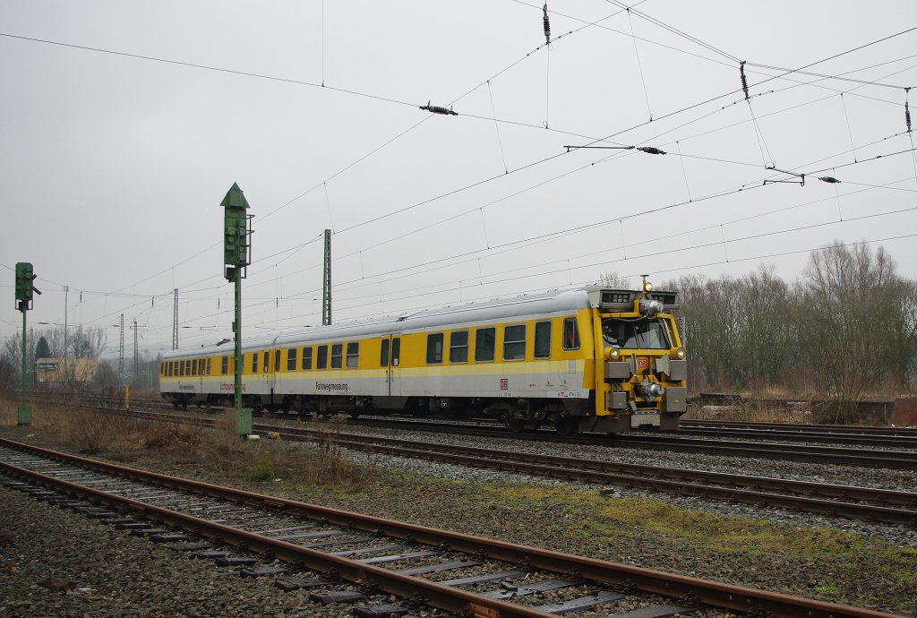 719 045-5, der Lichtraummesszug der DB Netz Instandsetzung in Fahrtrichtung Sden. Aufgenommen am 14.02.2011 in Eschwege West.