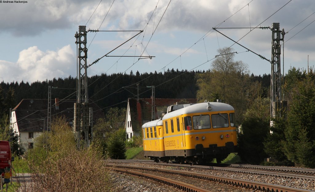 725 003-8 als Nbz 93135 (Donaueschingen-Offenburg) bei St.Georgen 7.5.12