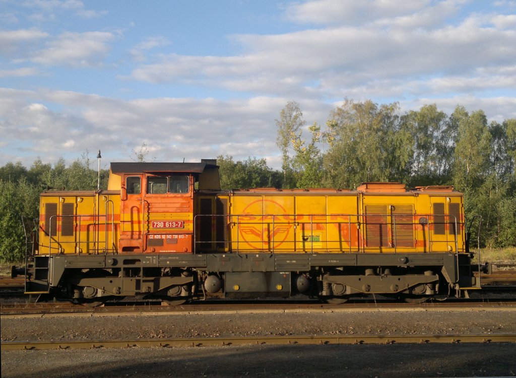 730 613 in HBf, Kladno in 15.9.2012. Gesellschaft KDS Kladno.