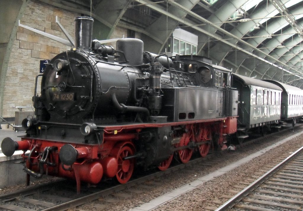 74 1230 am 9.10.2010 im Bahnhof Berlin-Ostbahnhof