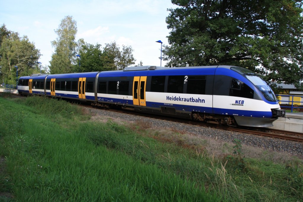 7.4.2012 Haltepunkt Lotschesee. NEB 27 fhrt ab Richtung Gro Schnebeck. 
# 9580 0643 406-1