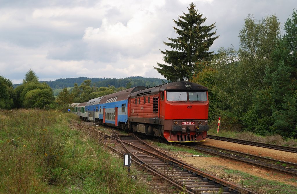 749 252 mit Os 8114 in Horice (23.09.2011)