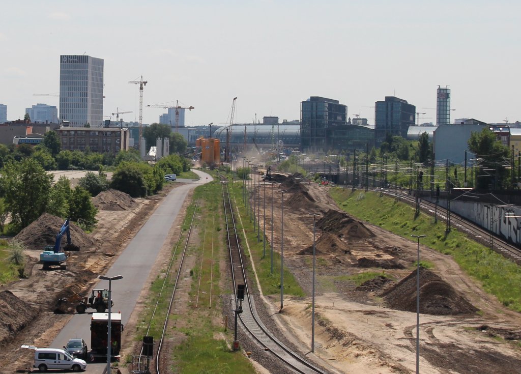 7.6.2013 Berlin Hbf / ehem. Gelnde des Lehrter Bfs - jetzt Baustelle fr die S 21.