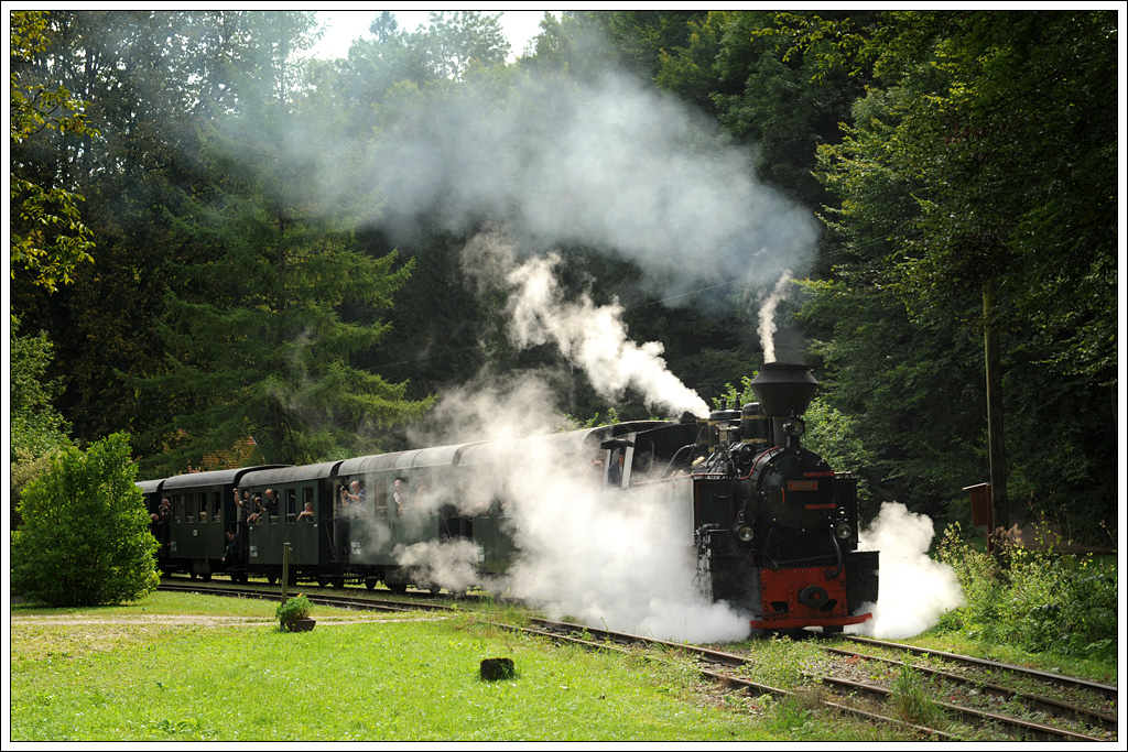 764 007 anlsslich der IGE-Eisenbahn Romantik sterreich Rundfahrt am 24.8.2012 aufgenommen bei der Ausfahrt aus Pergern.