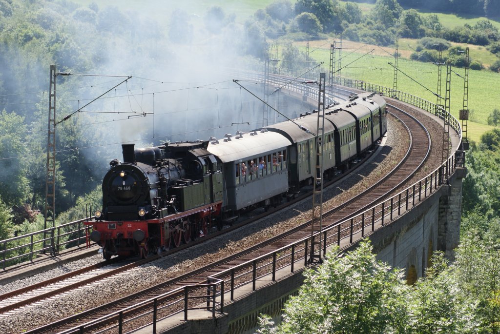 78 468 (T 18) als PbZ 88829 von Paderborn Hbf nach Himmighausen in Altenbeken am Bekeviadukt am 05.07.09