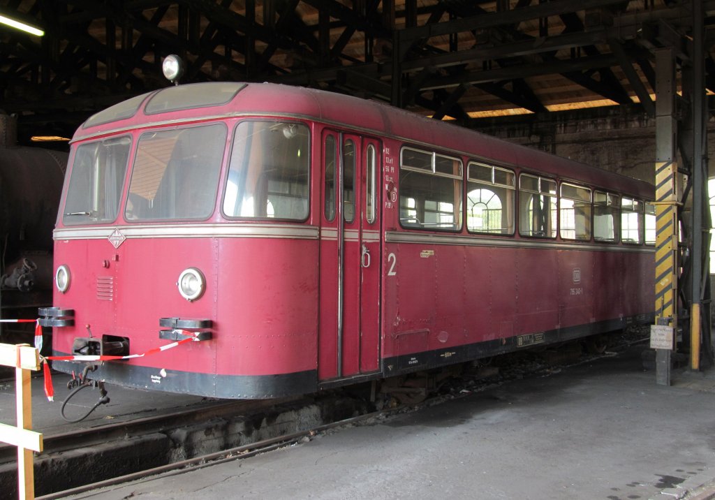 795 240-1 steht am 09. September 2012 im Bw Lichtenfels ausgestellt.