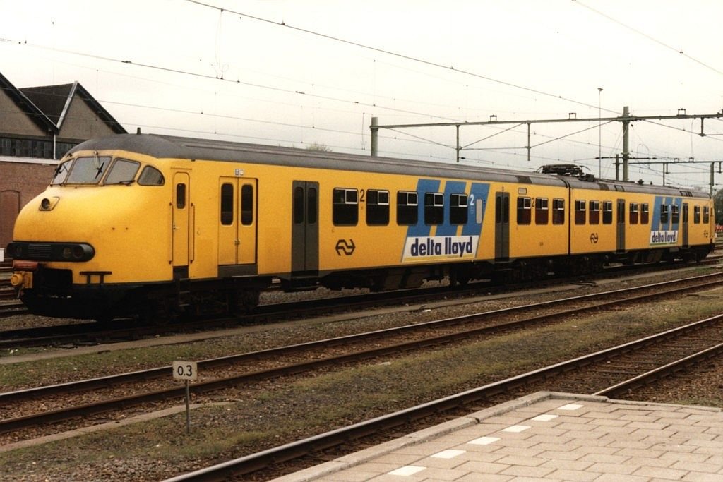 806 auf Bahnhof Leeuwarden am 13-5-1996. Bild und scan: Date Jan de Vries.