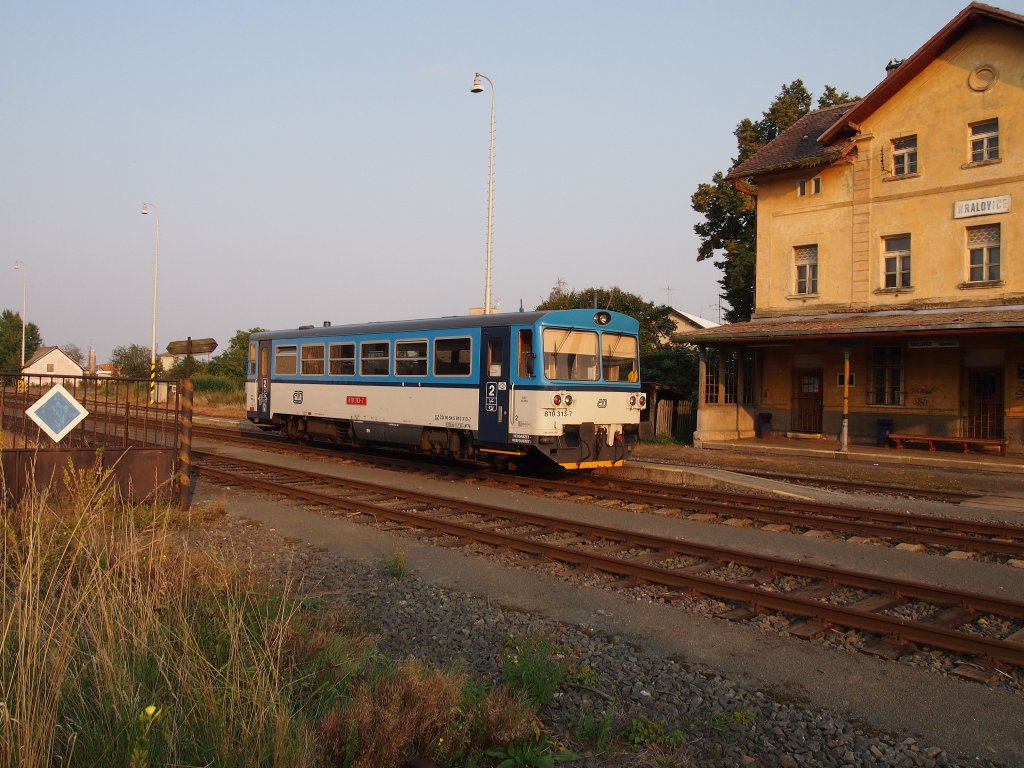 810 313 steht am 4.9.2012 in Kralovice.