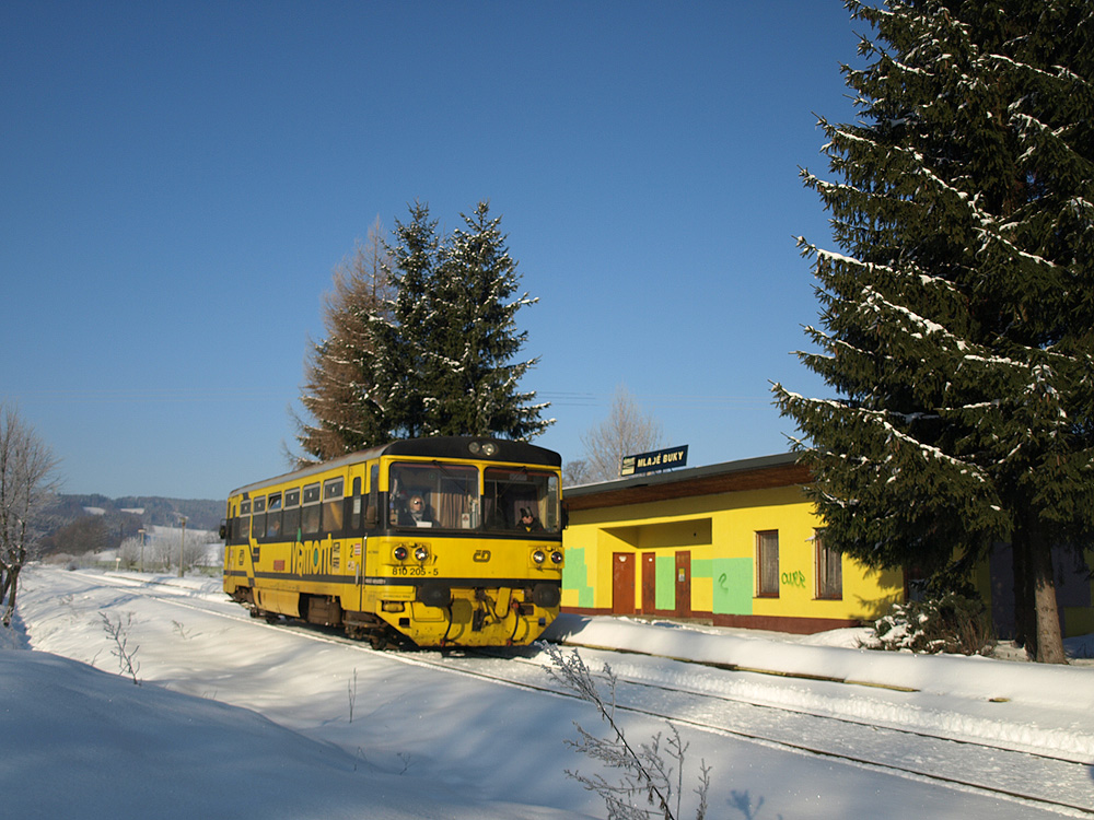 810.205 in Mlad Buky. (29.1.2011)