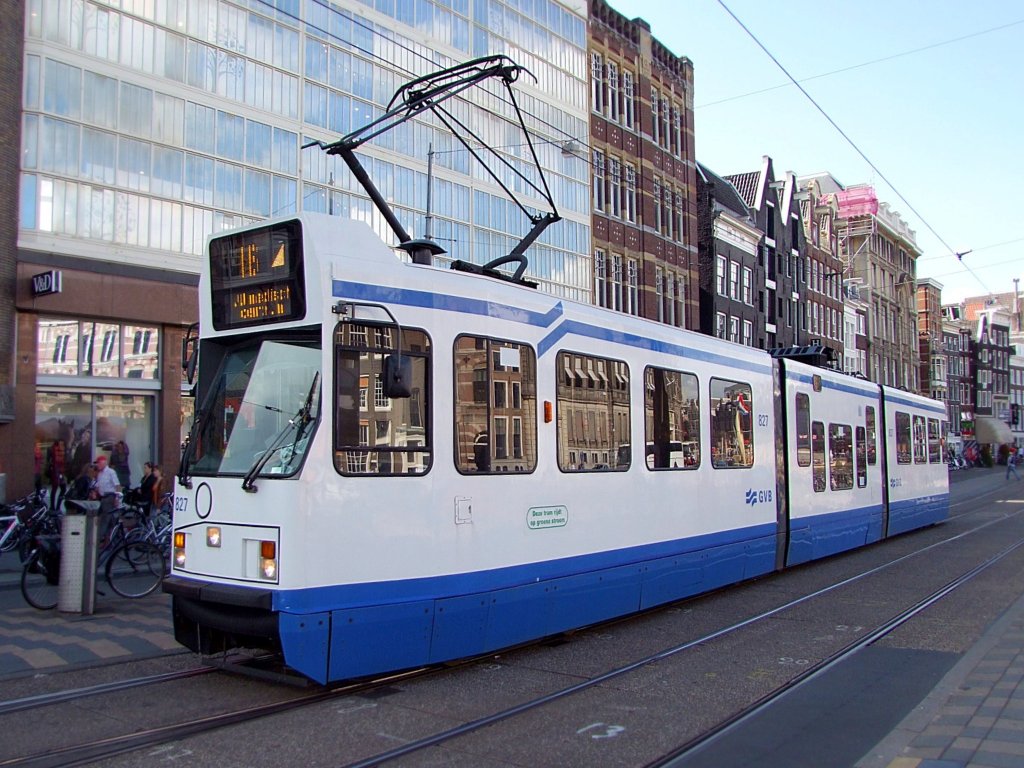 827 verl�sst als L16 die Haltestelle Muntplein;100903