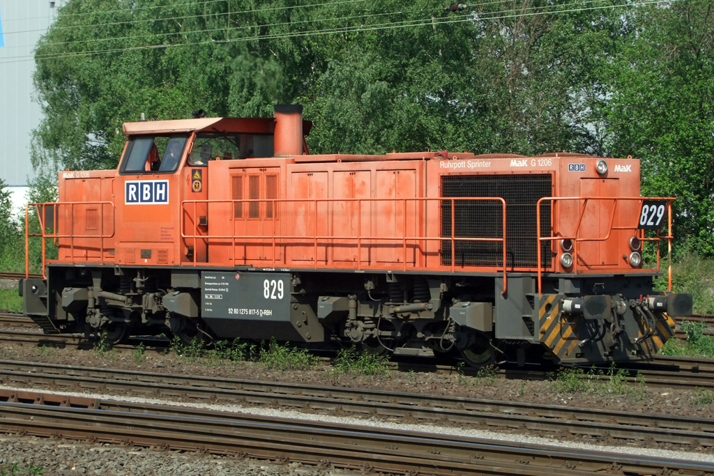 829 der RBH in Recklinghausen-Sd 20.5.2010