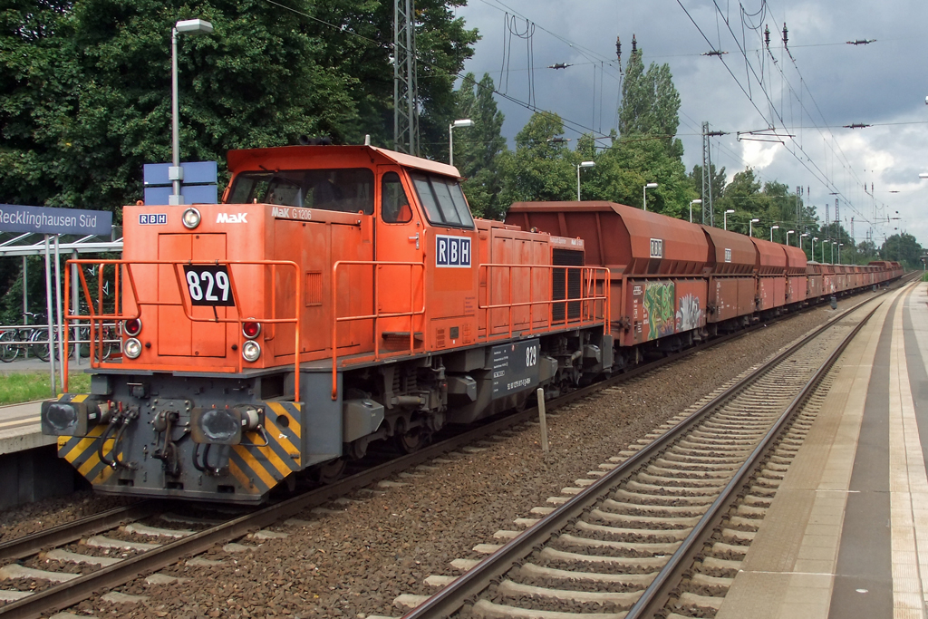 829 der RBH in Recklinghausen-Sd 25.8.2010