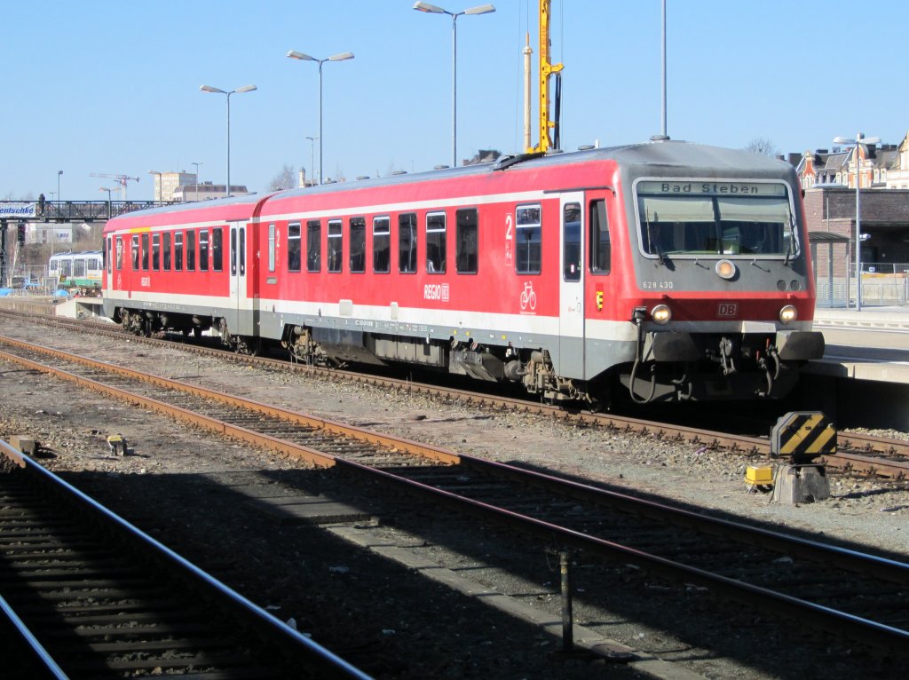 8.3.2011 13:20 DB AG Baureihe 628 430 als RB aus Bad Steben bei der Einfahrt in Hof (Salle) Hbf.