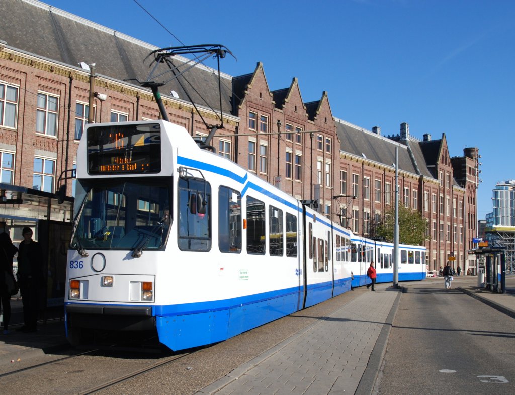 836 mit GVB Linie 16 nach VU Medisch Centrum bei halt am Amsterdam Centraal !