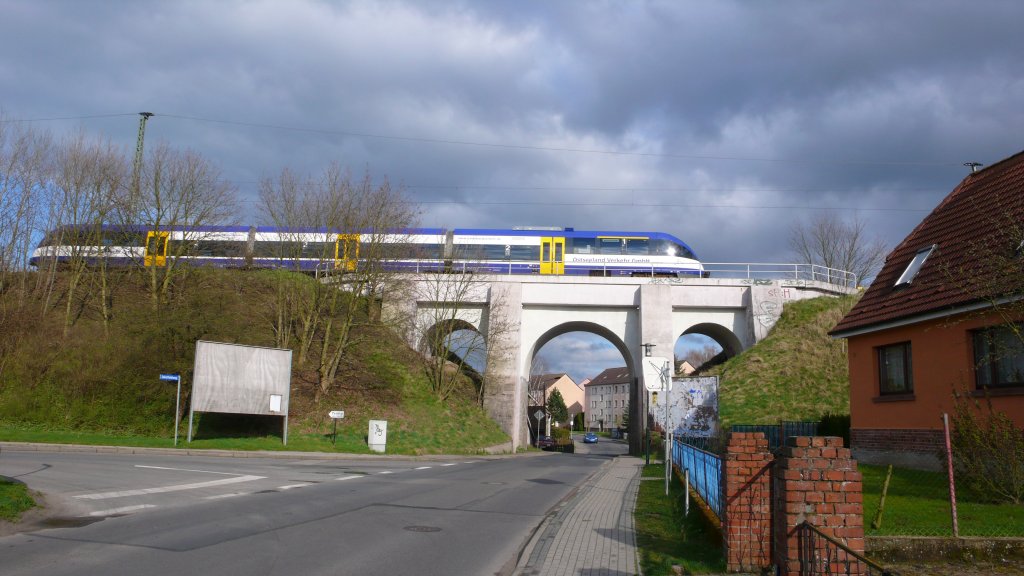 8.4.2008 ein Zug der Ola verlsst den Bf Altentreptow in Richtung Neubrandenburg