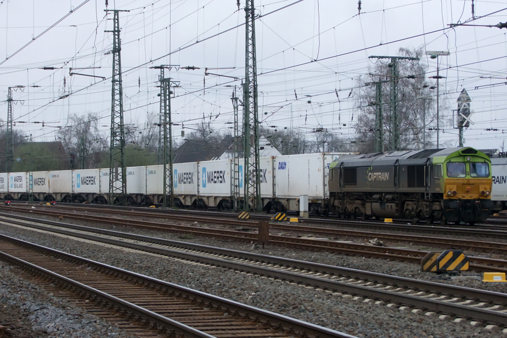853-08 bei der Durchfahrt in Emmerich 26.3.2011