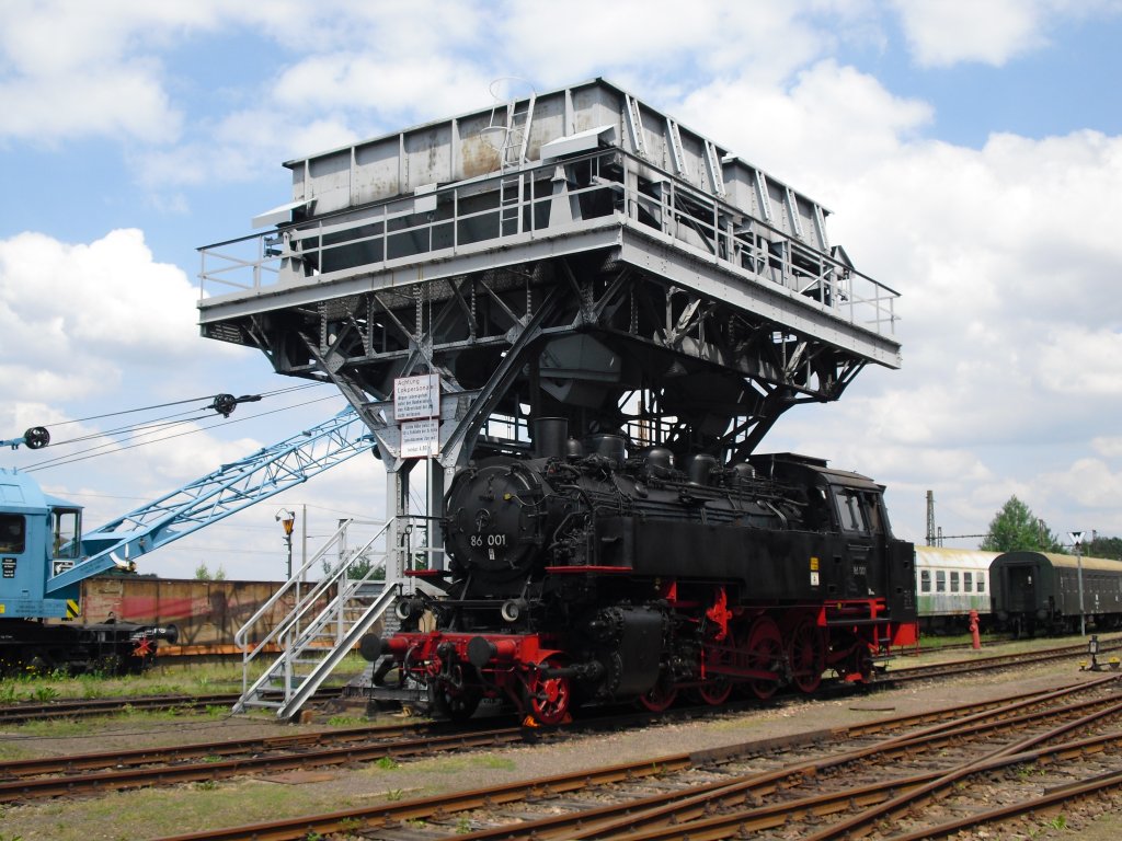 86 001 stand zum Familientag am 26.06.10 in Chemnitz-Hilbersdorf unter dem Kohlehochbunker. 