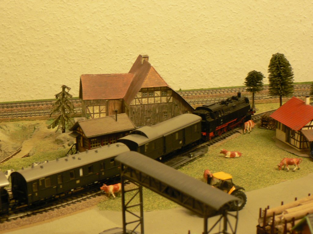 86 582 vor der Mhle.