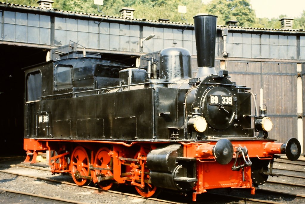 89 339 auf der Fahrzeugschau  150 Jahre deutsche Eisenbahn  vom 3. - 13. Oktober 1985 in Bochum-Dahlhausen.