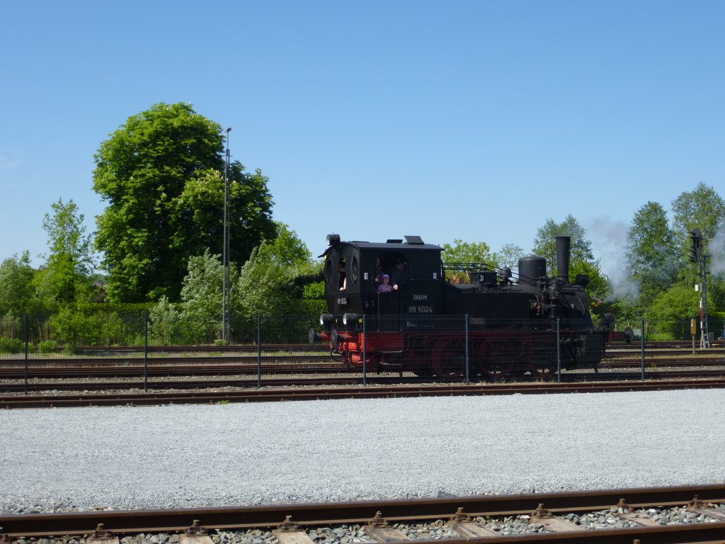 89 6024 fhrt hier auf dem Gelnde des DDM in Neuenmarkt-Wirsberg am 19.Mai 2013.