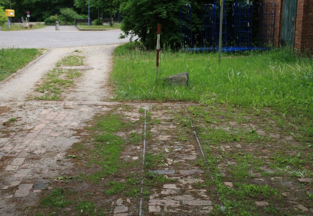 9/2011 Reste der Hobrechtsfelder Wirtschaftsbahn in Lobetal / Rdnitz