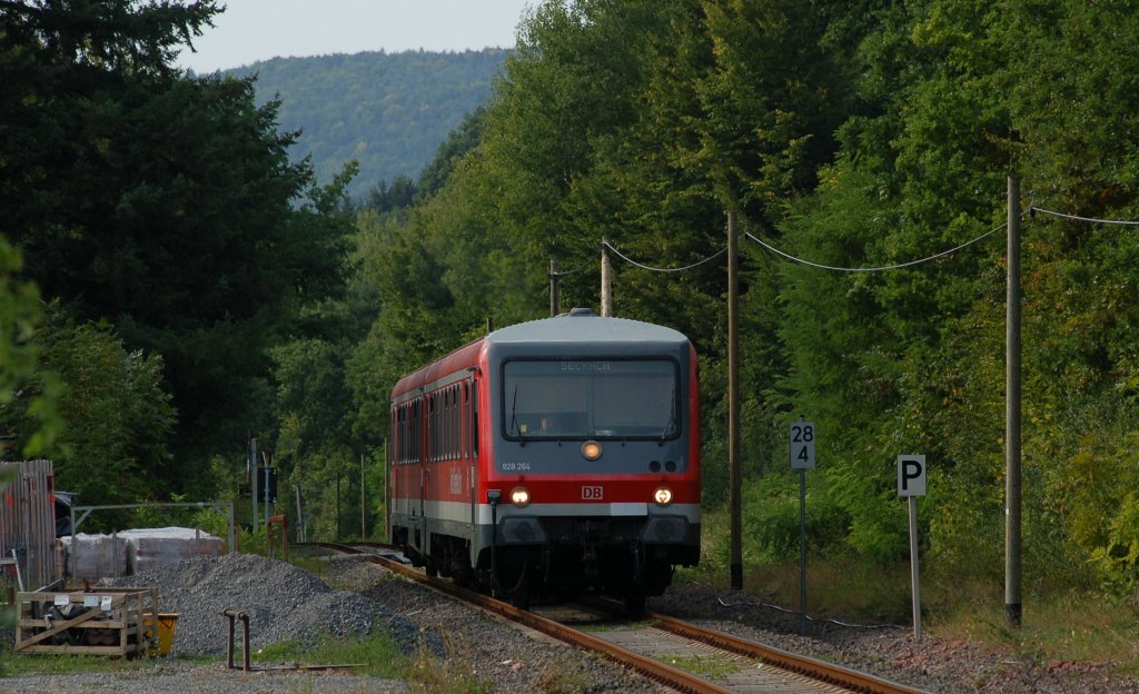 928 264 der Westfrankenbahn, als RB, Miltenberg - Seckach in Rippberg. 10.09.2012 