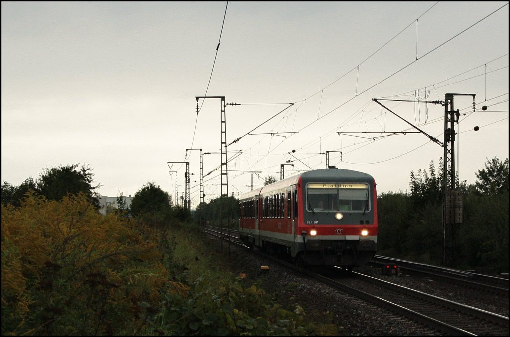 928 401 als RB nach Plattling hier in Obertraubling (15.09.2010)